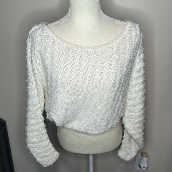 Free people beach fuzzy cropped top size small - Picture 2 of 5